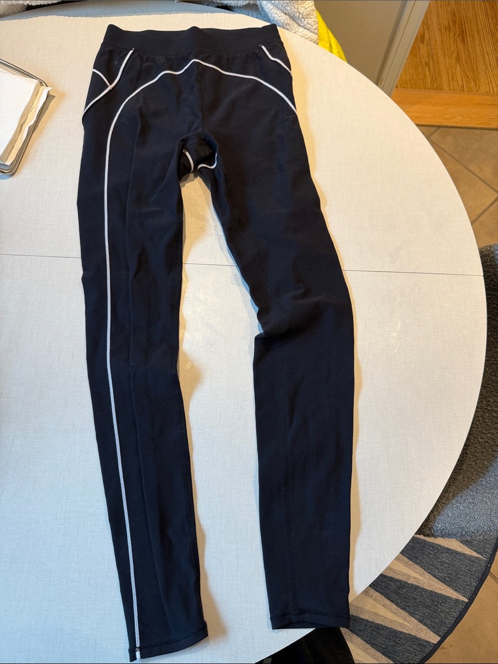 ALO Yoga women’s  Black Joggers with White Piping